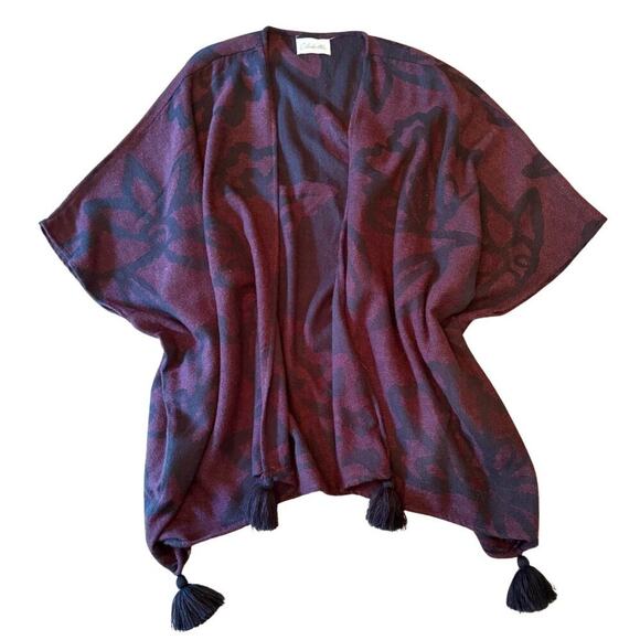 Cleobella Boho Tassel Poncho Wrap – Burgundy & Black Floral – EUC 763F - Picture 2 of 8